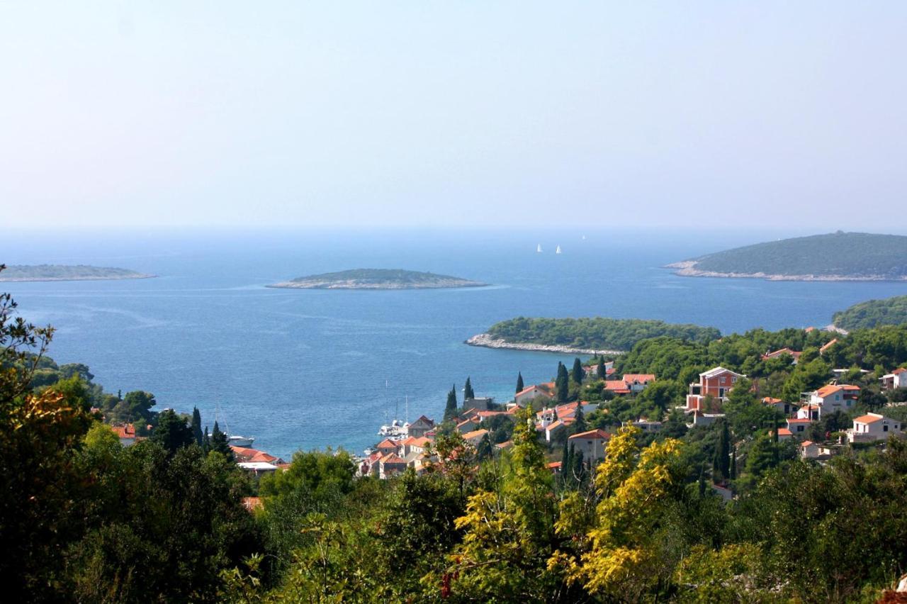 Apartments By The Sea Maslinica, Solta - 14748 Экстерьер фото